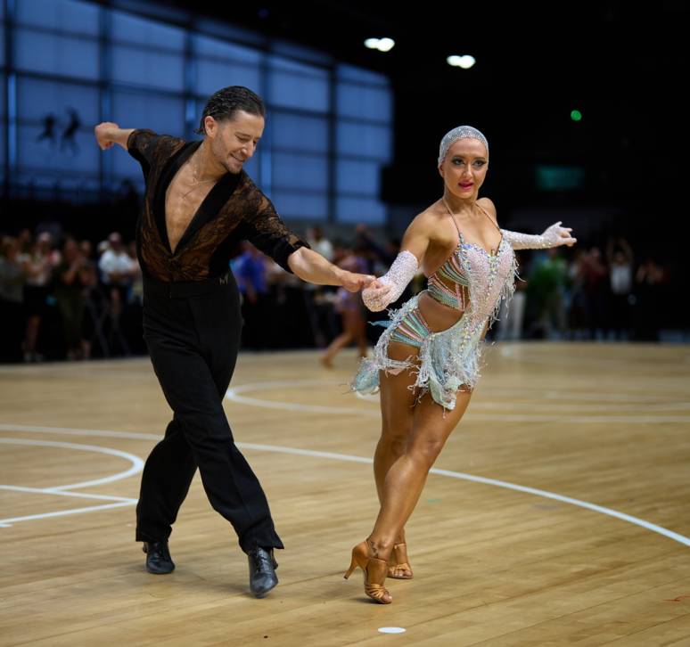 Image principale de la page Danses latines & standards - la compétition